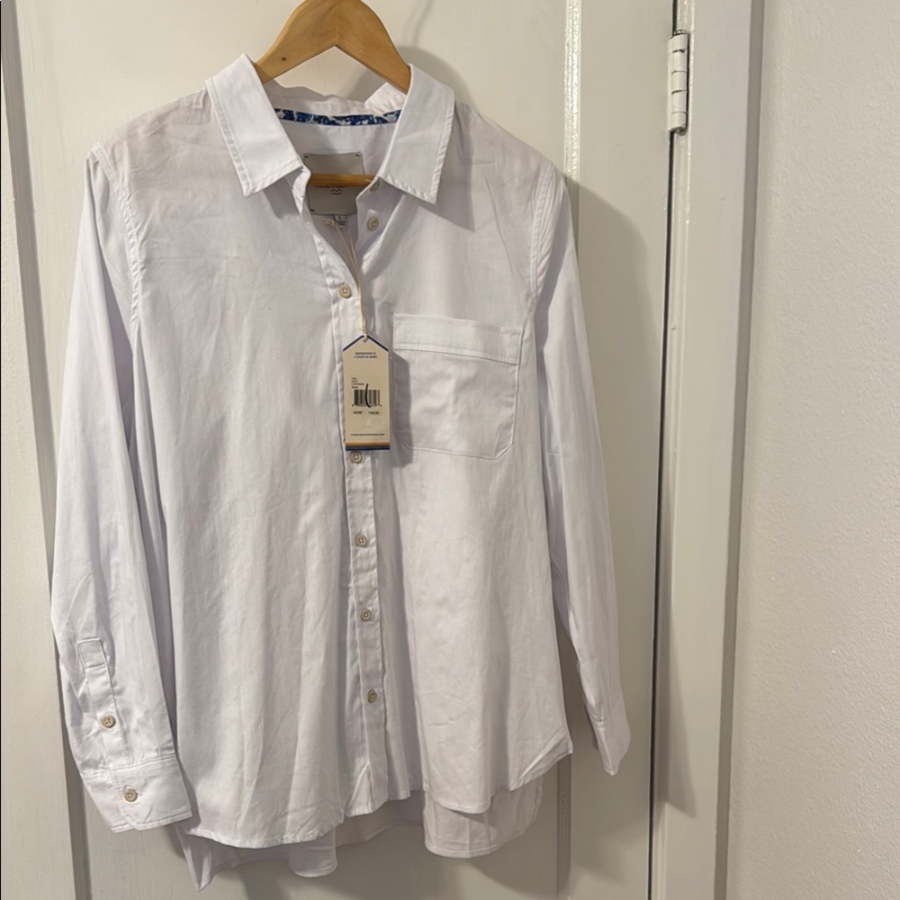 Casa Cabana NWT L White Casual Button Down Shirt with Subtle Stripes